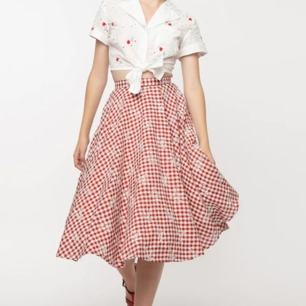 NWT - UNIQUE VINTAGE X MAGNOLIA PLACE Red Gingham & Floral Eyelet Swing Skirt